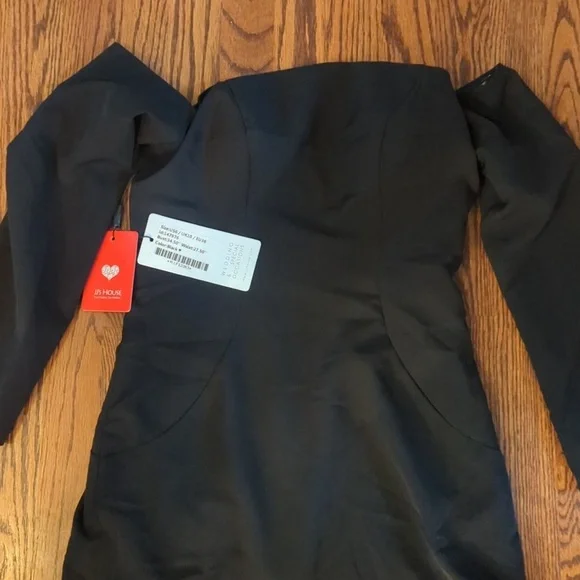 JJs House Black Off-Shoulder Long Sleeve Fishtail Gown NWT Sz 6 - Picture 5 of 10
